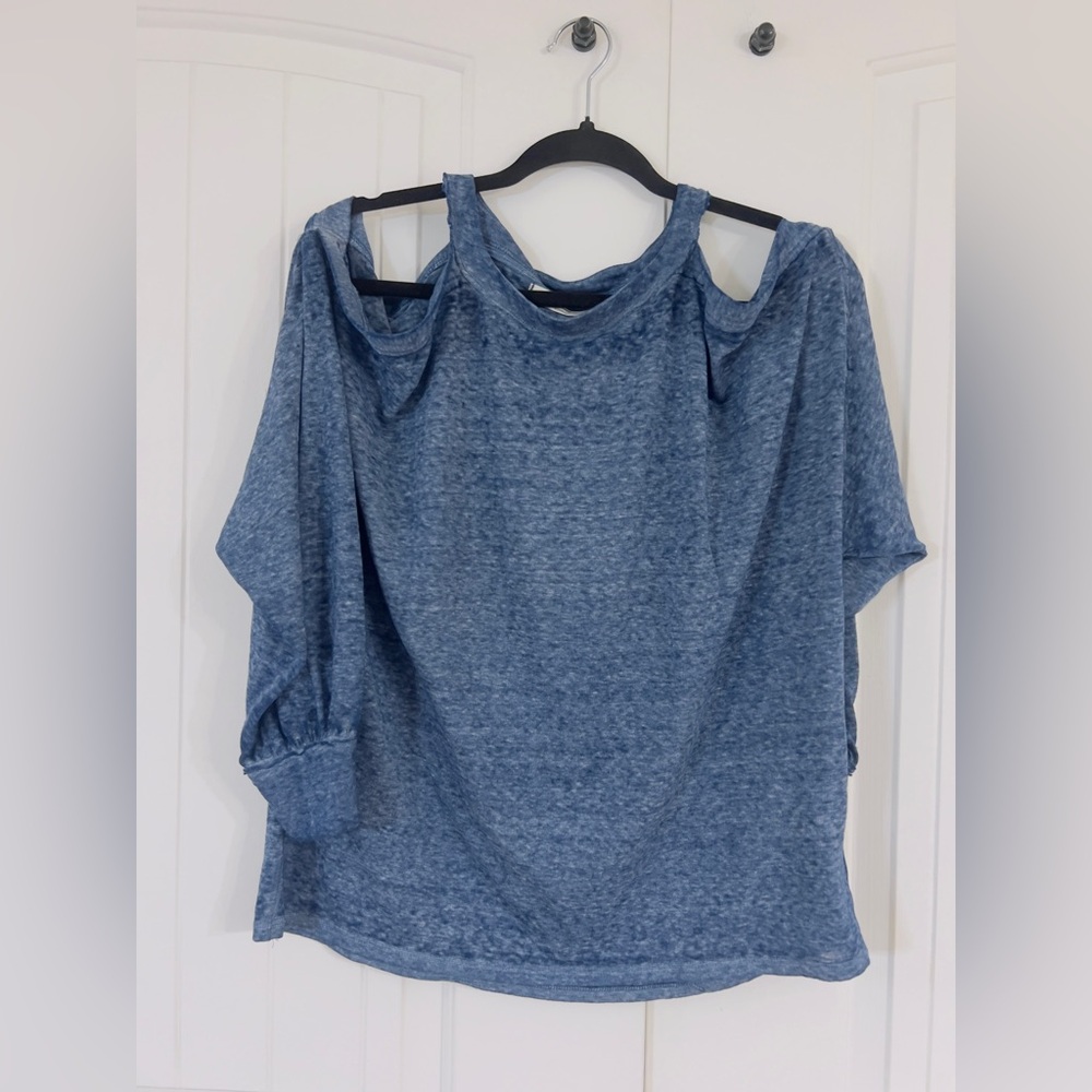 Free People We The Free Blue Long Sleeve Cold Shoulder Soft Top, Size Small